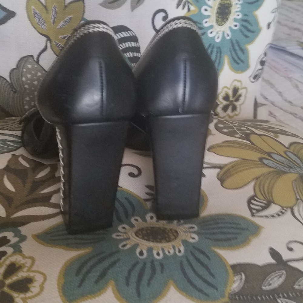❤❤CHRISTIAN DIOR Leather Pumps - Picture 4 of 9
